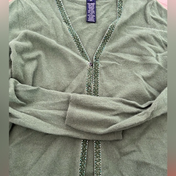 Cashmere cardigan with green sparkle trim! - Picture 4 of 4